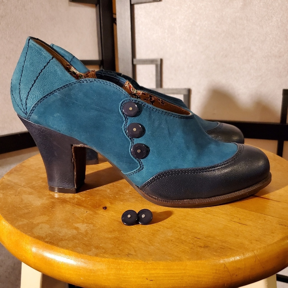 Miss L Fire Phoenix Navy Heels Size 38